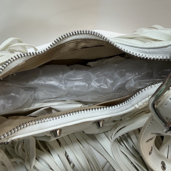 Vintage Y2K Style Purse Wristlet White Pleather Fringe Purse Bag Crossbody Emo - Picture 7 of 10